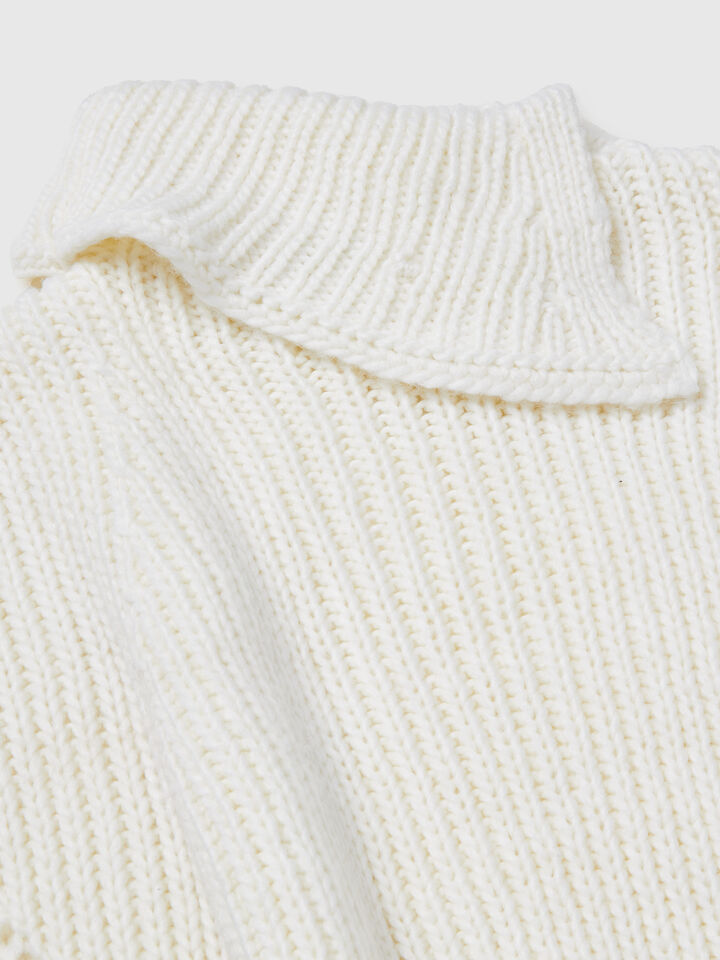 CAPE Junior Girl image number 3